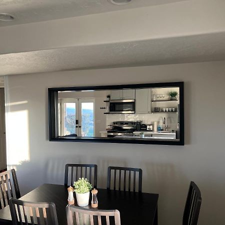 Above Ground Basement Apartment 2 Bedroom 1 B Retreat With Gorgeous View Draper Exterior foto