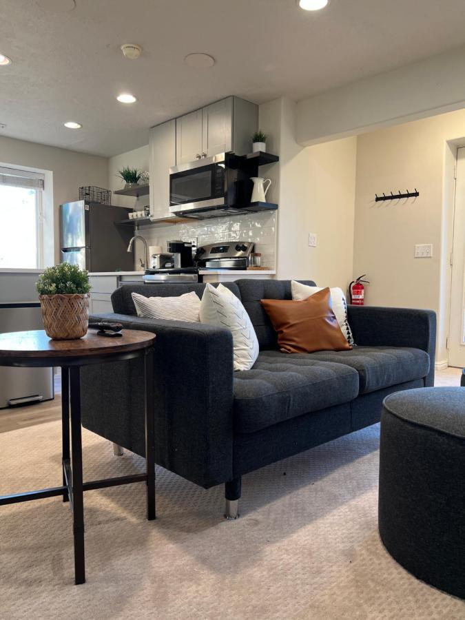 Above Ground Basement Apartment 2 Bedroom 1 B Retreat With Gorgeous View Draper Exterior foto